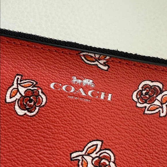 Coach Sienna Red Wristlet with Floral Pattern NWOT - Picture 2 of 7